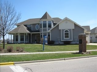 1102 Woodbridge Trl, Waunakee, WI 53597