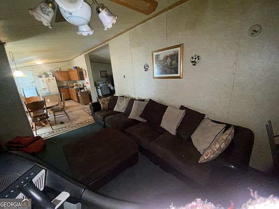 3rd image of 861 Boss Hardy Rd