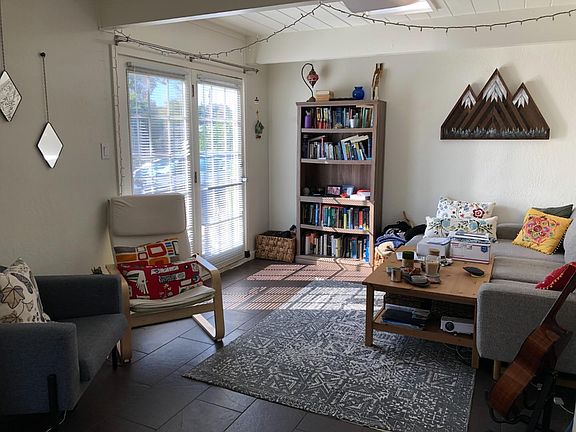 4th image of 3391 Thomas Dr #A
