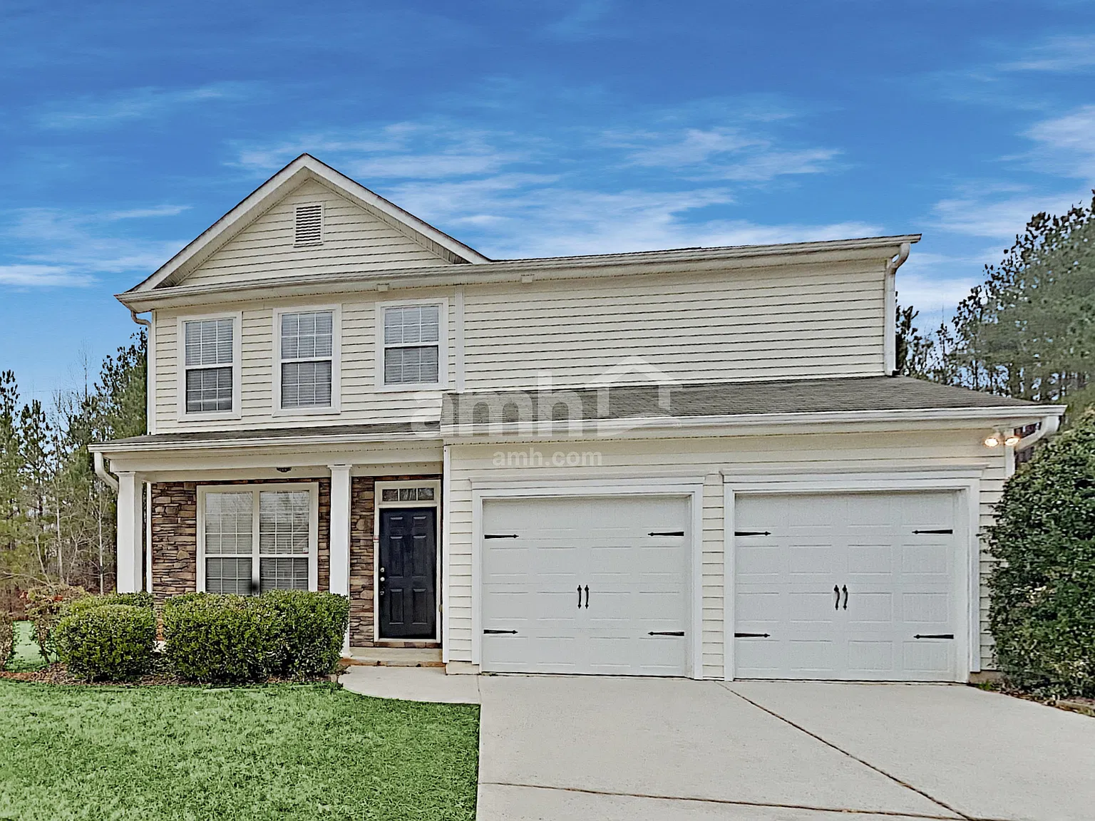 3 bed, 2.0 bath, 2054 sqft, $2,375 — Photo 1