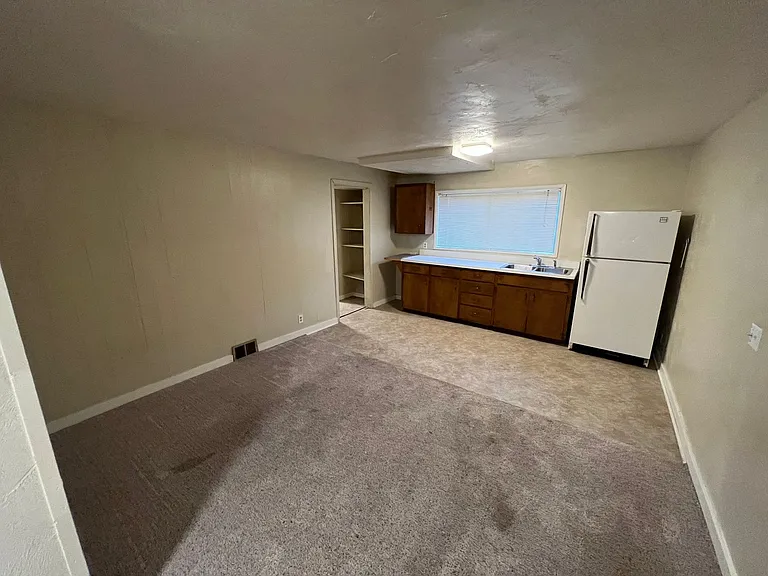 3960 University St — Photo 12