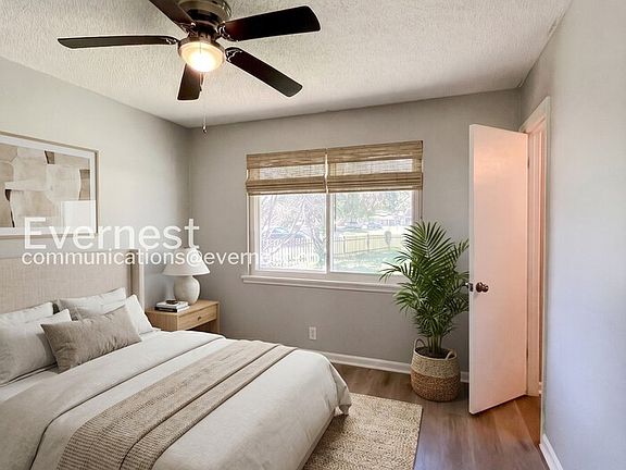 5th image of 409 Alexander Dr