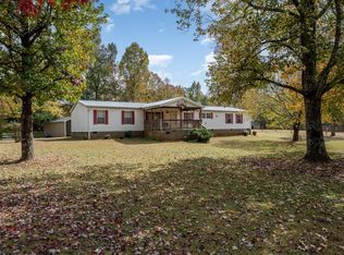 209 Tommys Trl, Pickens, SC 29671