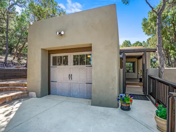2780 Caminito Nevado, Santa Fe, NM 87501