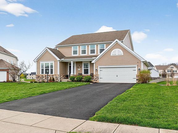 3rd image of 115 Kenton Ct
