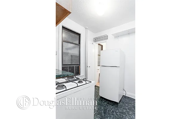 Rented by Douglas Elliman | media 11