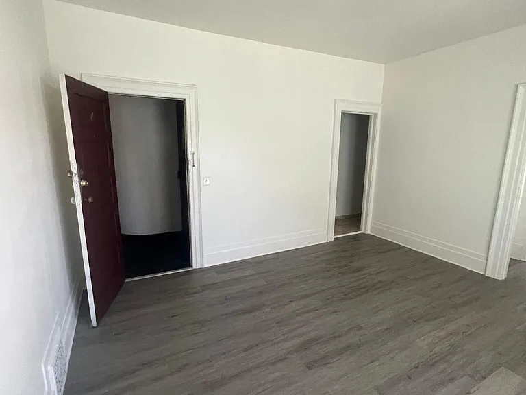 2111 S Union Ave #4 — Photo 13