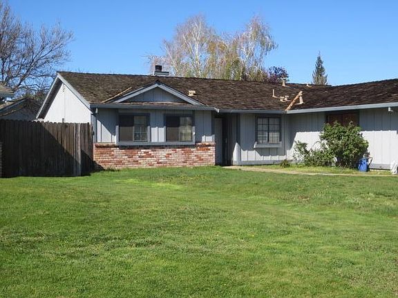 3rd image of 1419 Santa Fe Cir