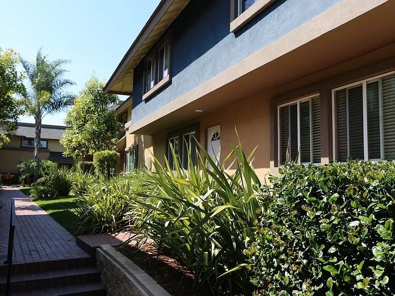 Avalon Townhomes OPEN HOUSE SATURDAY 11/15/2025 — Photo 47