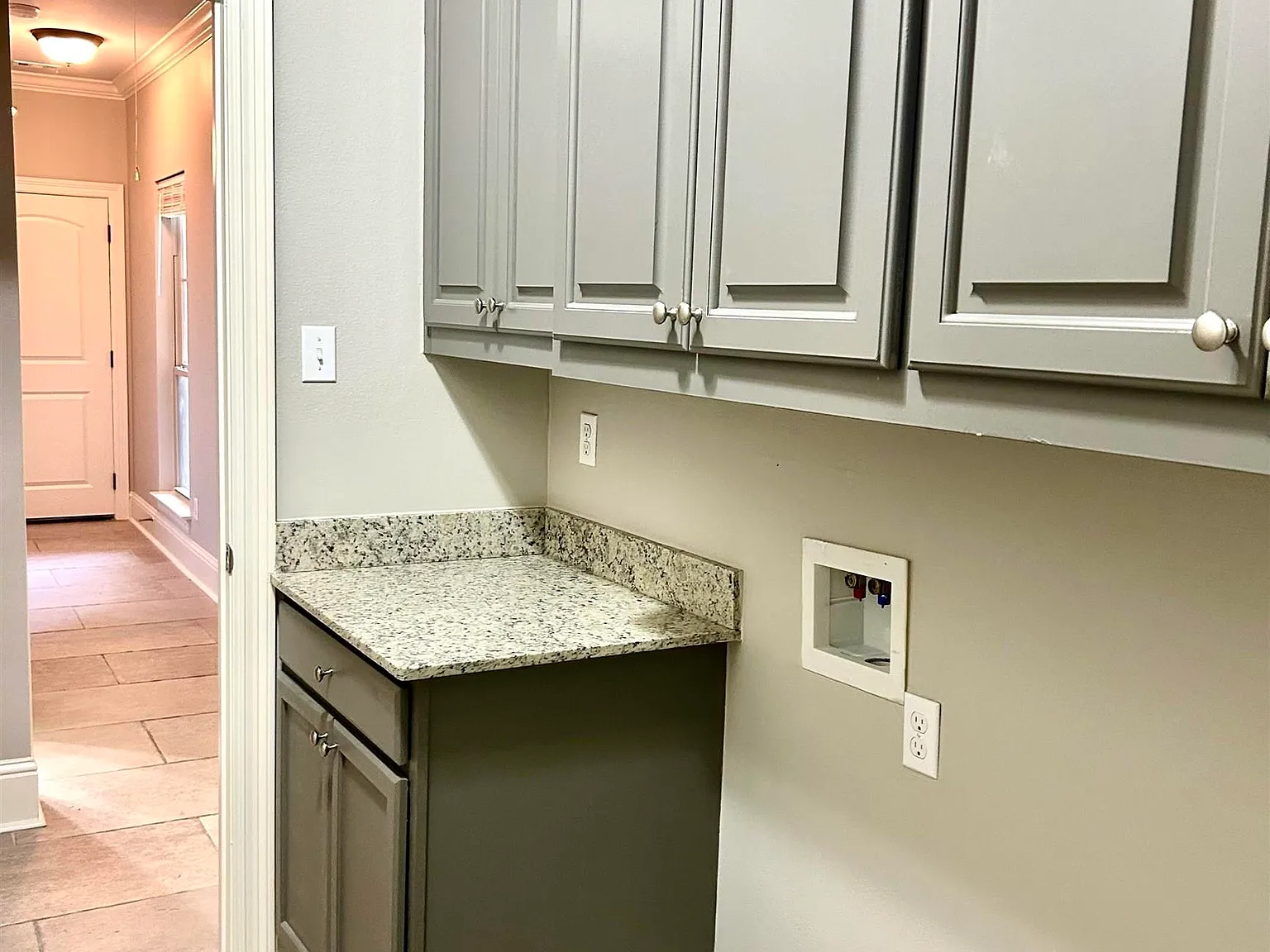 4 bed, 1830 sqft, $2,500 — Photo 4