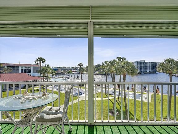 5th image of 105 NE 19th Avenue #352