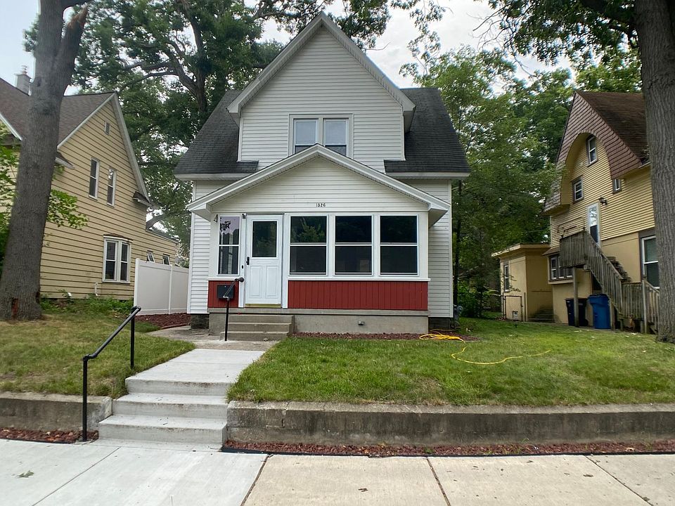 1st image of 1526 N Ave NE