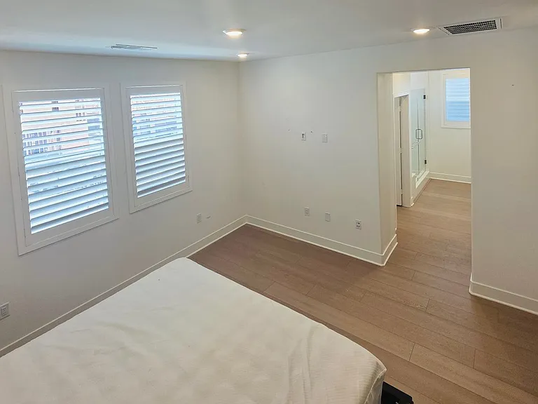 631 Gadwall — Photo 12