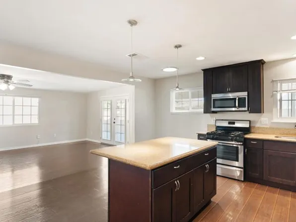 465 Meadowbrook Dr, San Diego, CA 92114