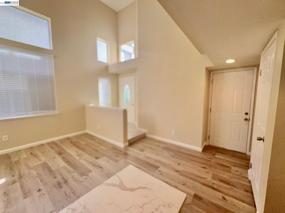 4th image of 4636 Bayside Way