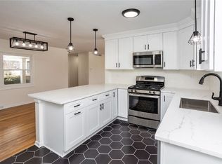 2910 E 25th St, Des Moines, IA 50317