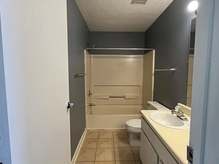 6643 Fairway Ave — Photo 15