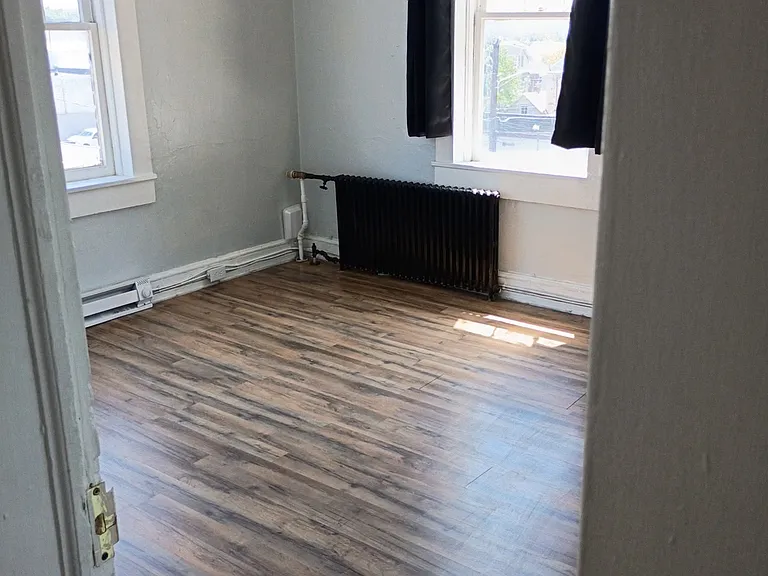 207 S Maple Ave #4 — Photo 6
