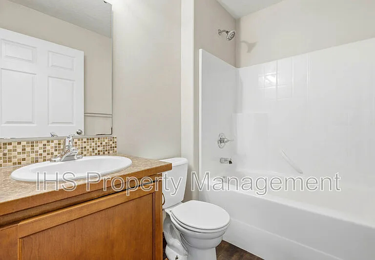 5520 Leon Ct — Photo 17