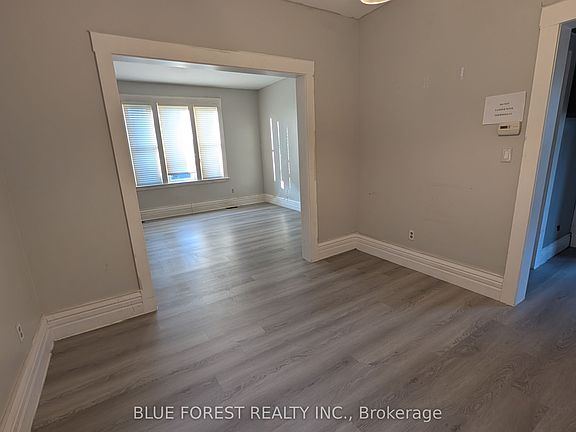 4th image of 867 Queens Ave
