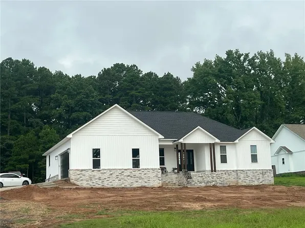 444 Stonegate Dr, Russellville, AR 72802