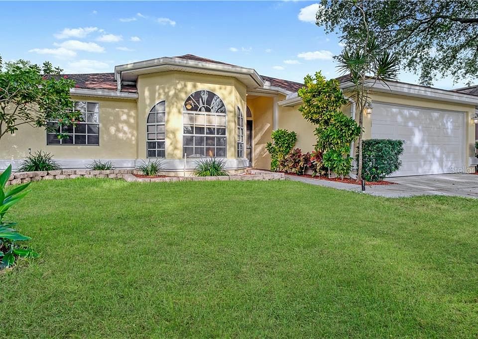 1st image of 4980 Harbor Woods Dr