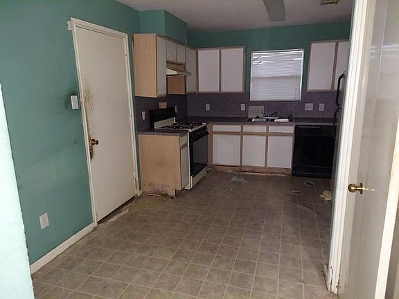 3rd image of 8914 Sage Place Dr