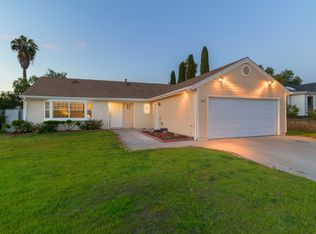 686 Hollowglen Rd, Oceanside, CA 92057