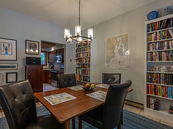 5th image of 31 Harbor Drive #31