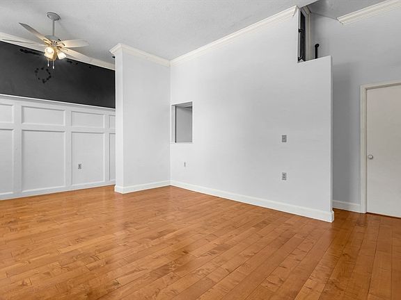 3rd image of 40 School St APT 4