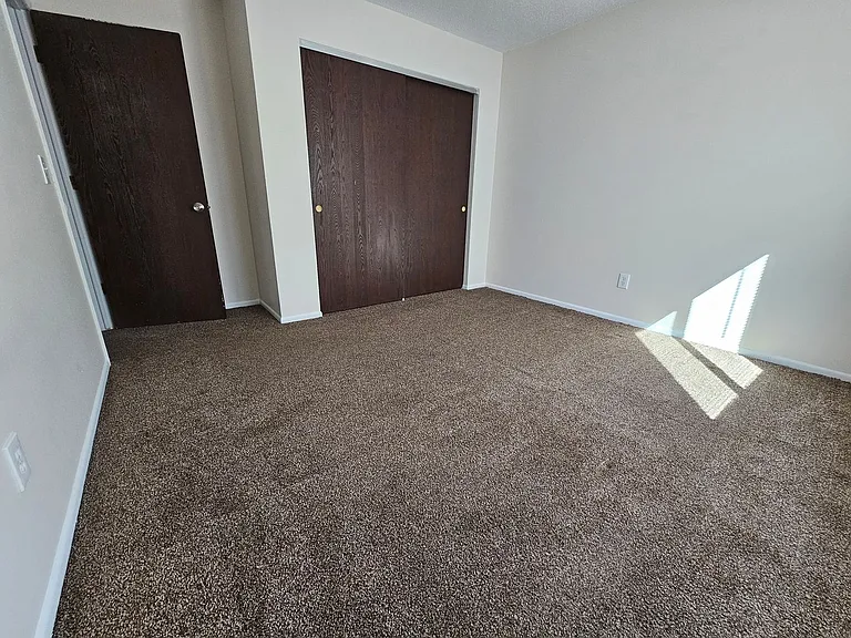 Hidden Village Square Apartments — Photo 38