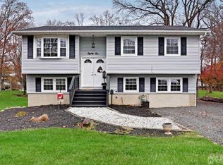 85 Old Post Rd, Edison, NJ 08817