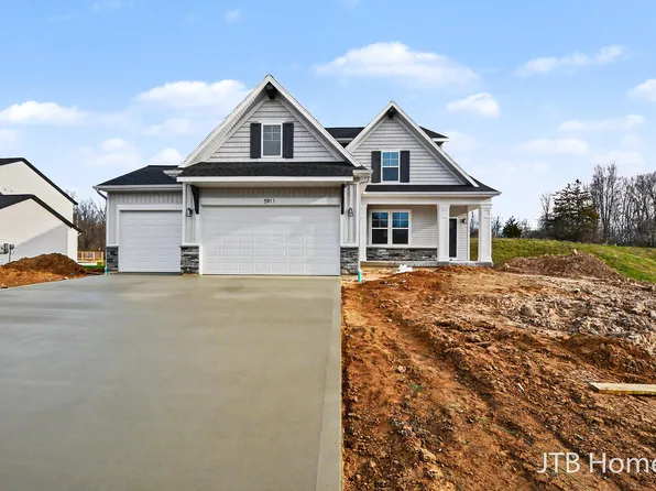 5911 Valley Point Dr, Caledonia, MI 49316