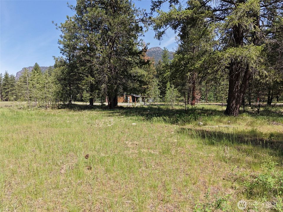 1st image of 4 Mazama Meadows Lane