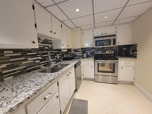 4th image of 5600 N Flagler Dr APT 1002