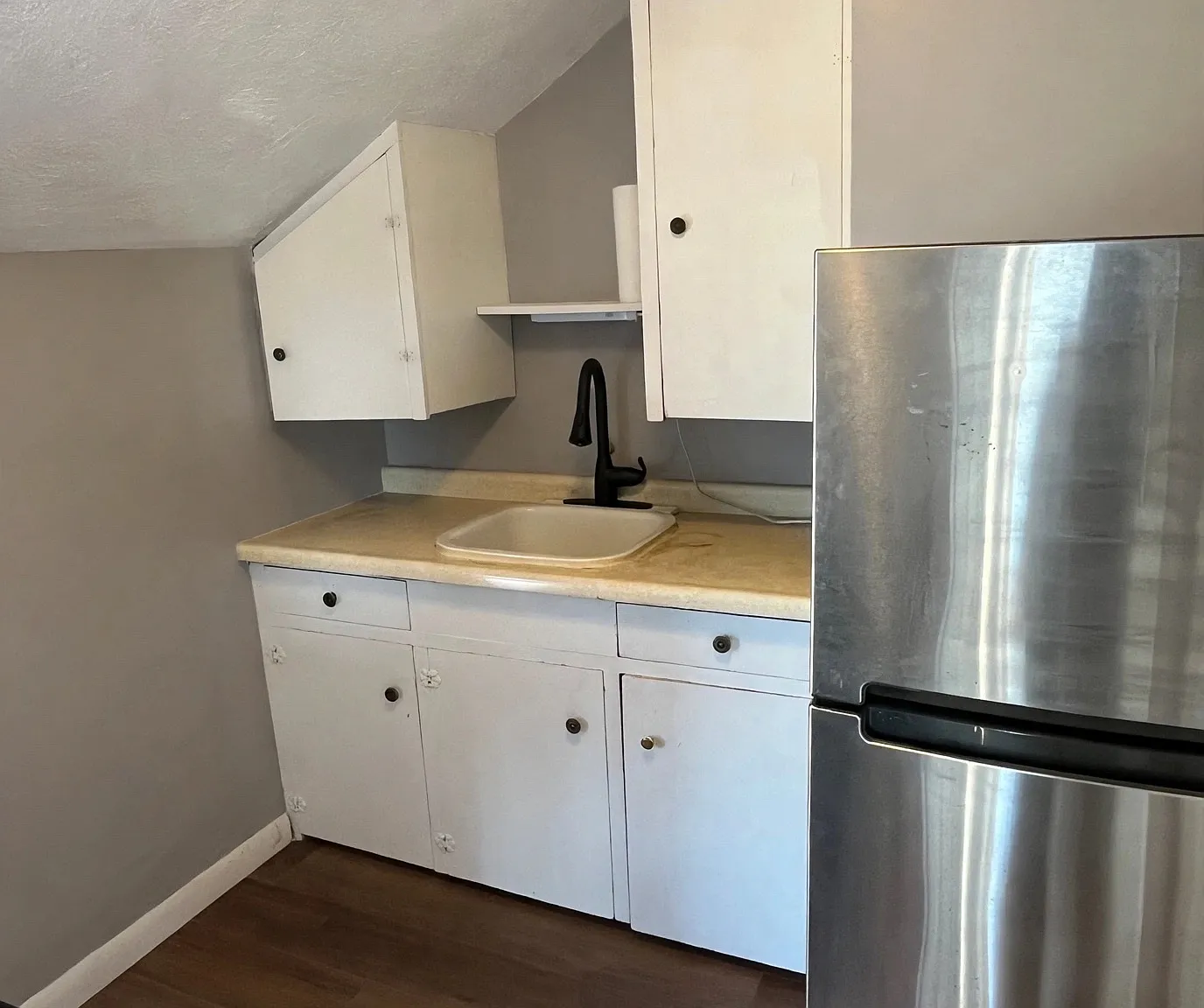 1 bed, 1000 sqft, $1,100 — Photo 3