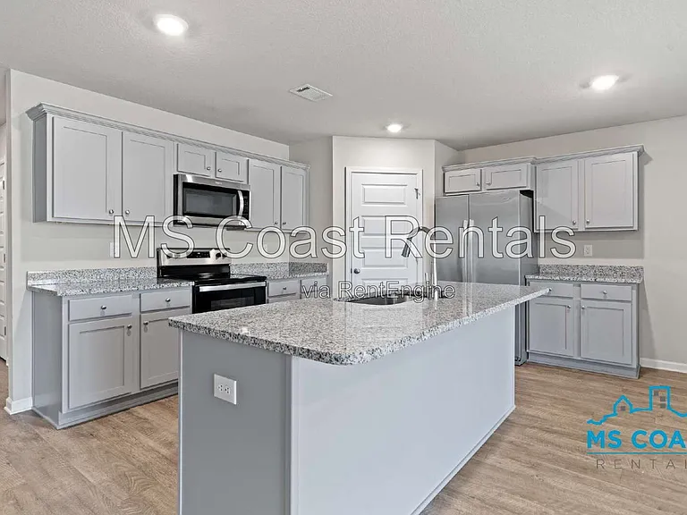 15236 Cypress Way — Photo 8