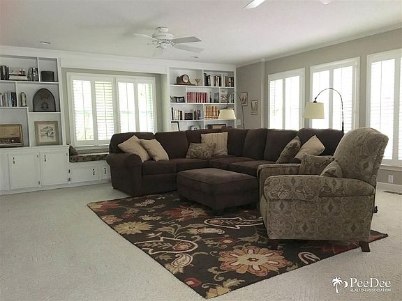 5th image of 207 Loring Dr