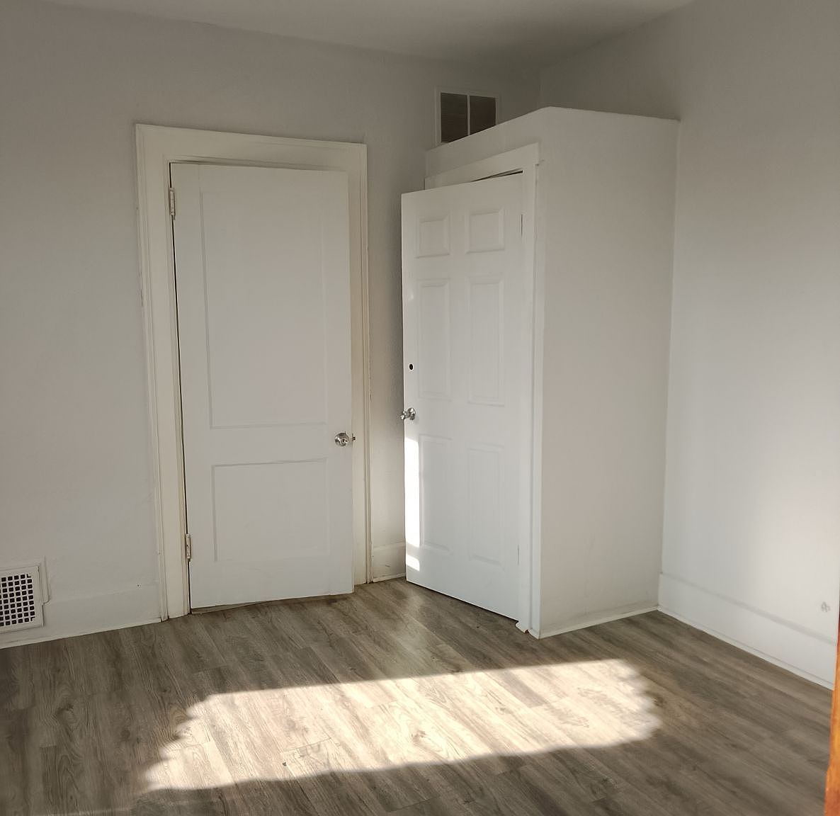 1 W Orchard Pl, APT 3 — view 3