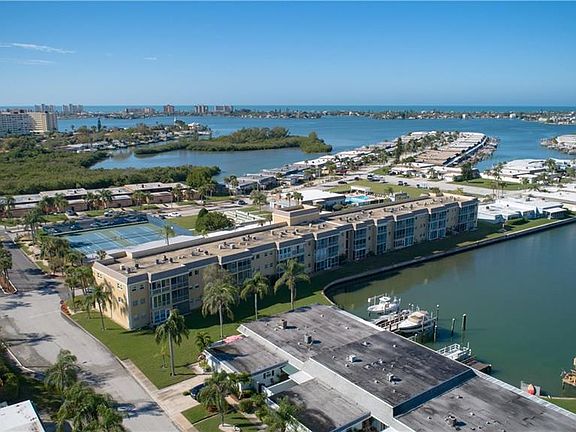3rd image of 1 Boca Ciega Point Blvd APT 315