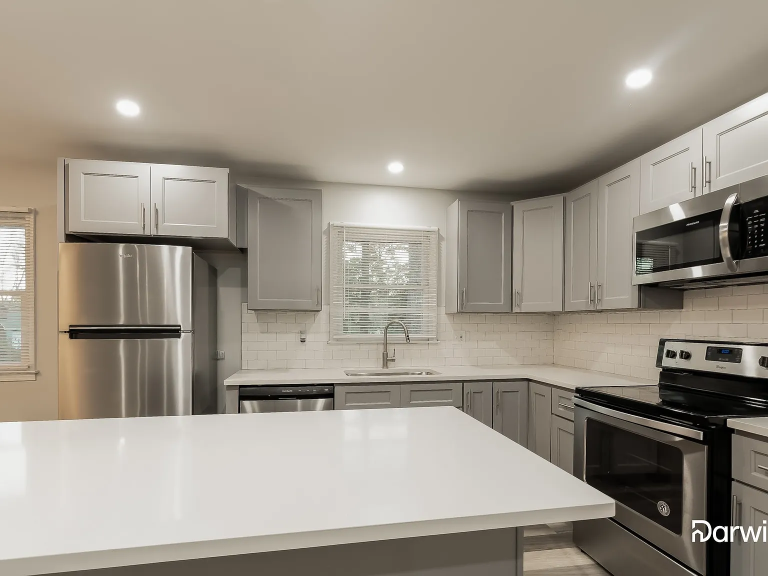 4 bed, 3.0 bath, 2324 sqft, $2,490 — Photo 3