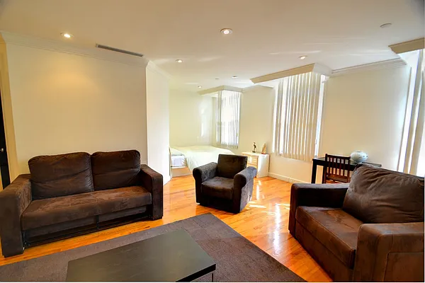 Rented by Smart City Real Estate LLC | media 39