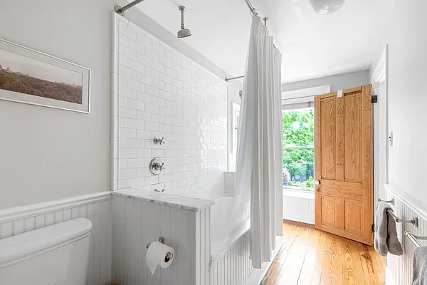 Sold by Compass | media 19