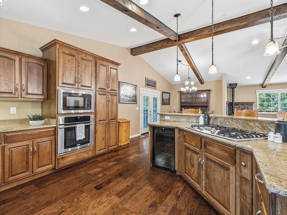 1st image of 18223 Hershey Rd