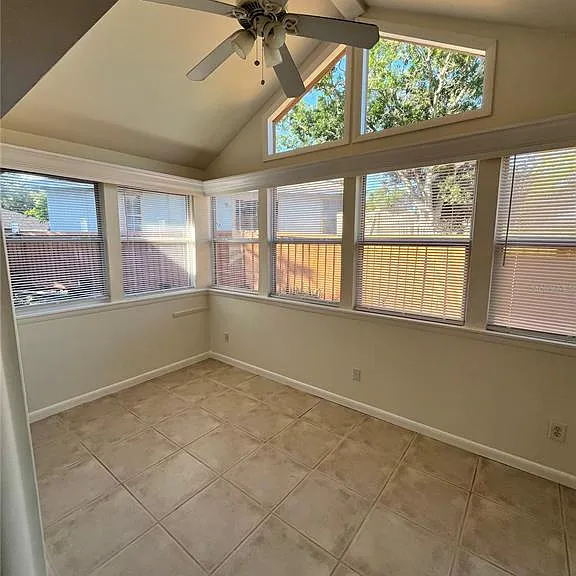 2678 Markham Ct — Photo 7