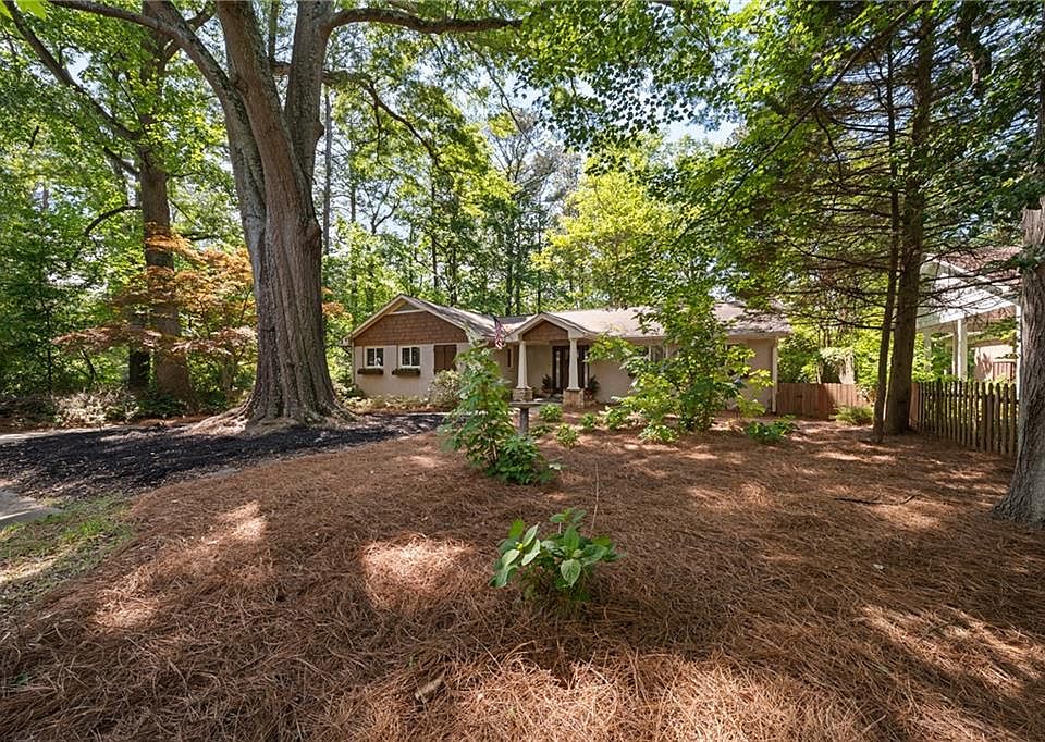 1st image of 1404 Briarcliff Rd