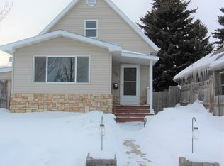 718 S 8th St, Aberdeen, SD 57401