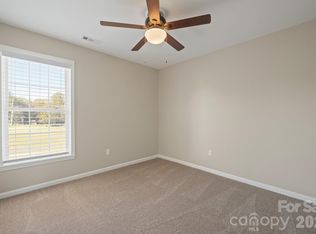 110 Fox Den Cir, Statesville, NC 28677
