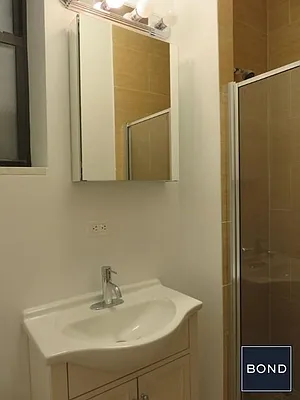 Rented by Bond New York | media 19