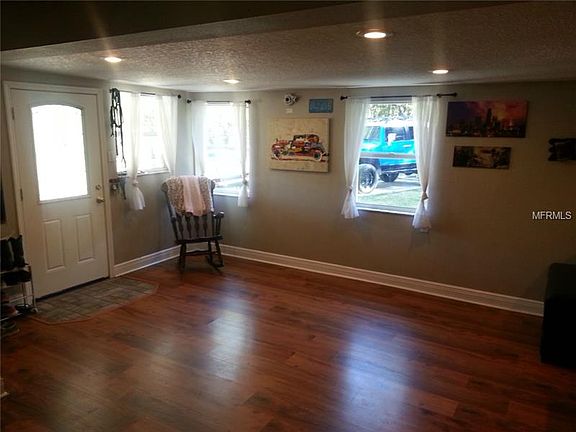 3rd image of 1221 Lake Ave SE